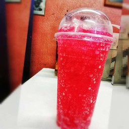 น้ำแดงโซดา