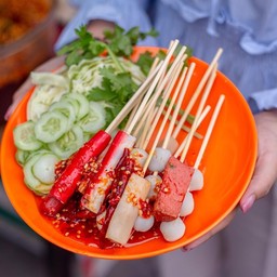 ก๋วยเตี๋ยว ยีผึ้ง รสเด็ด (ฮาลาล)