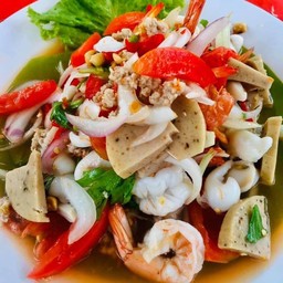 ยำรวมมิตรทะเล