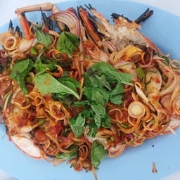 กุ้งพล่า