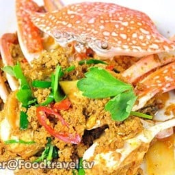 ปูม้าผัดผงกระหรี่ (จาน)