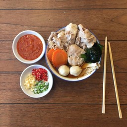 ชาบูหมูถ้วยสำเร็จ