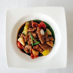 ผัดเปรี้ยวหวานหมูหรือไก่