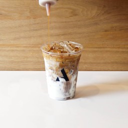 คาราเมล มัคคิอาโต้เย็น - Iced Caramel Macchiato
