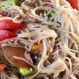ตำขนมจีน