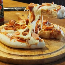 พิซซ่าหน้าใส้กรอก ถาดใหญ่