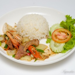 ข้าวผัดพริกไทยดำ