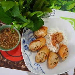 ปอเปี๊ยะทอดมันญวน