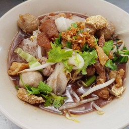 ก๋วยเตี๋ยวเนื้อ