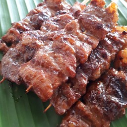 ด้าโดเนื้อย่างตลาดร่มรื่น