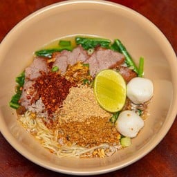 บะหมี่หมูแดงต้มยำ(แห้ง)
