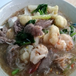 ผัดไทเจ๊ตุ่ม