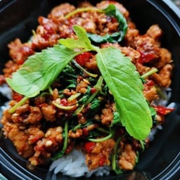 กระเพรารสเด็ดเผ็ดลืมผัว