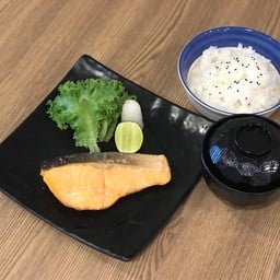 แซลม่อนย่างเกลือ