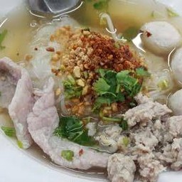 ก๋วยเตี๋ยวเส้นเล็กน้ำใส
