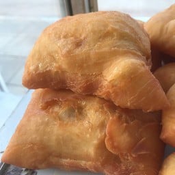 น้ำเต้าหู้ปาท่องโก๋ครูจรรโลง