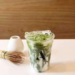 ชาเขียว ลาเต้เย็น - Iced Green Tea Latte