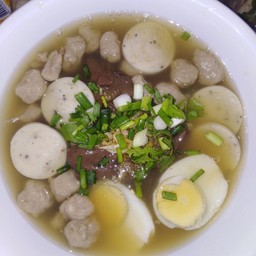 ก๋วยจั๊บหมูเด้ง