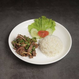 ข้าวยำหมูแซ่บ