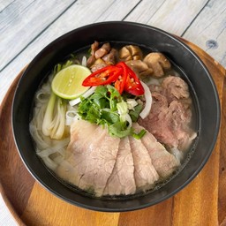 เฝอเนื้อ พิเศษ l Northern Pho Special