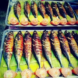 สัก สับไก่ซิ. ตลาดชุกโดน.  กาญจนบุรี