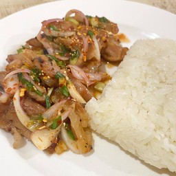 ชุดลาบหมูย่าง พร้อมข้าวเหนียว