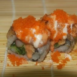 แชลมอนโรลย่าง