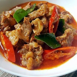 ฉู่ฉี่ เนื้อวัว ฟรีข้าวเปล่า