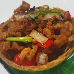 ไก่ทอดผัดเม็ดมะม่วง