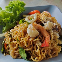 ยำมาม่า