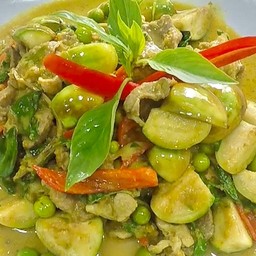 เขียวหวานแห้งหมู-ราดข้าว