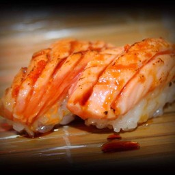 แชลมอนย่าง