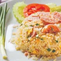 ข้าวผัดแหนม