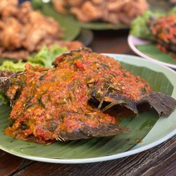 ปลาหมอทอดฉู่ฉี่