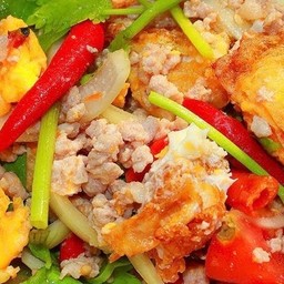 ยำไข่ดาว
