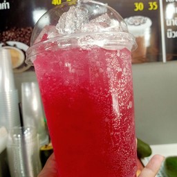 เเดงโซดา เเก้วโอ่ง