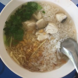 ร้านข้าวต้มปลาบูรพา