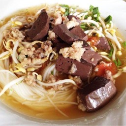 กิ๋นดีกิ๋นลำ ตำยำเจ๊ใหม่