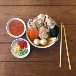 ชาบูหมูพร้อมทาน