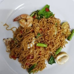 ร้านอาหารลุงหนวด@พหล19
