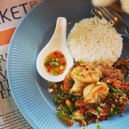 ข้าวกุ้งทอดพริกเกลือ