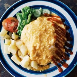 ข้าวผัดห่อไข่ไก่ Omlet with chicken fried rice