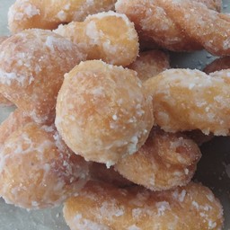 ขนมไข่หงส์ & แซนวิช