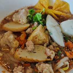 ก๋วยเตี๋ยวต้มยำนายน้อย