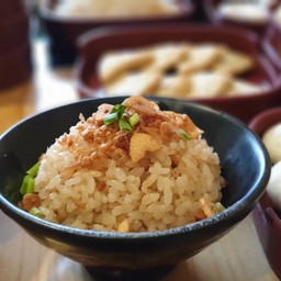 ข้าวกระเทียม