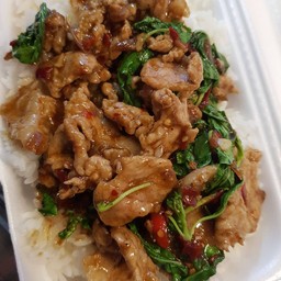 กะเพราหมูชิ้น