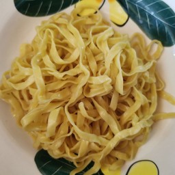 เส้นข้าวซอย