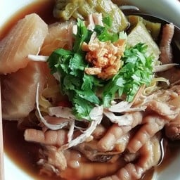 ต้นโพธิ์ก๋วยเตี๋ยวไก่มะระ