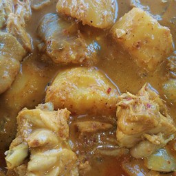 แกงกะหรี่ไก่