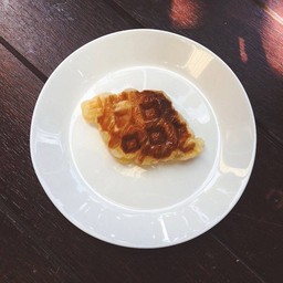 เนยกรอบ (ข้างร้านก๋วยเตี๋ยวเรือ)